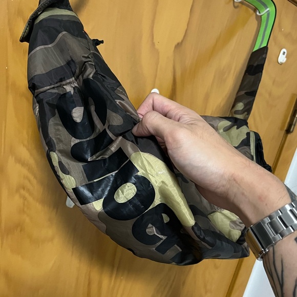 SUPERDRY CAMO BAG - Picture 2 of 6